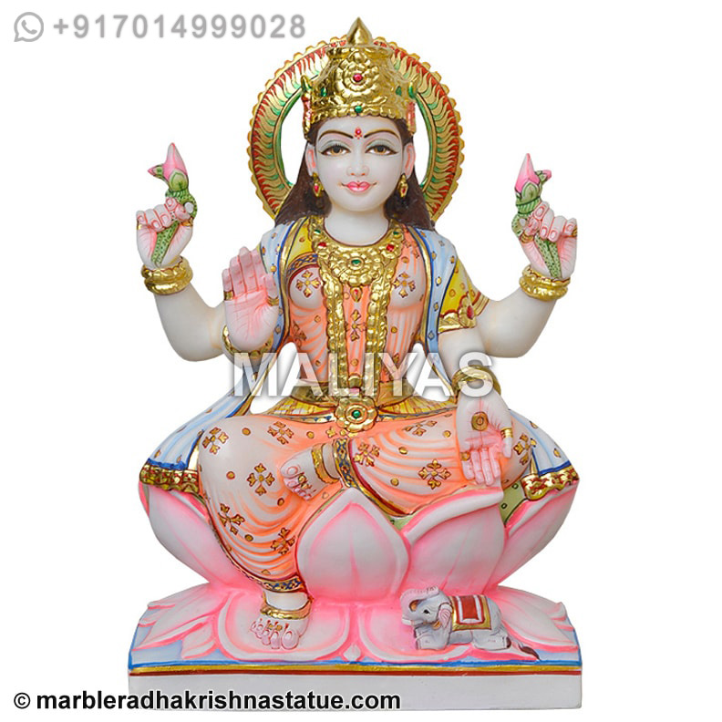 Lakshmi Maa Statue